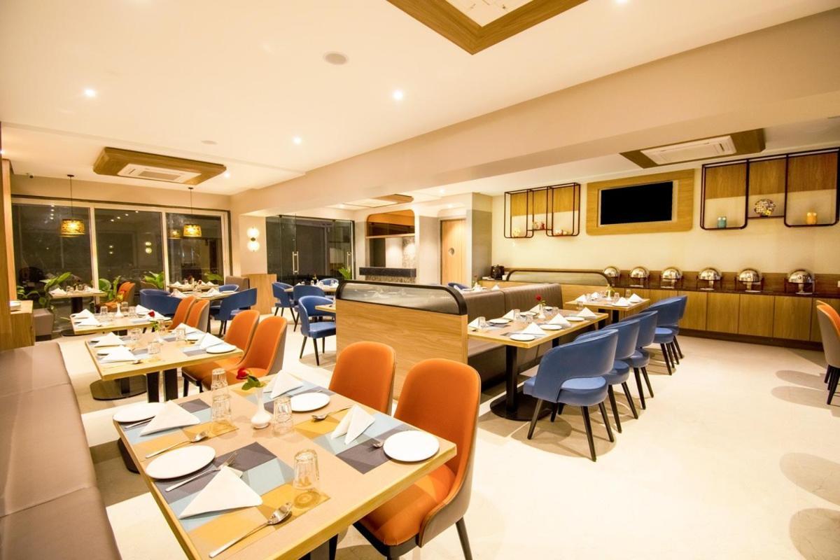 Meritas Aura Resort Lonavala Extérieur photo