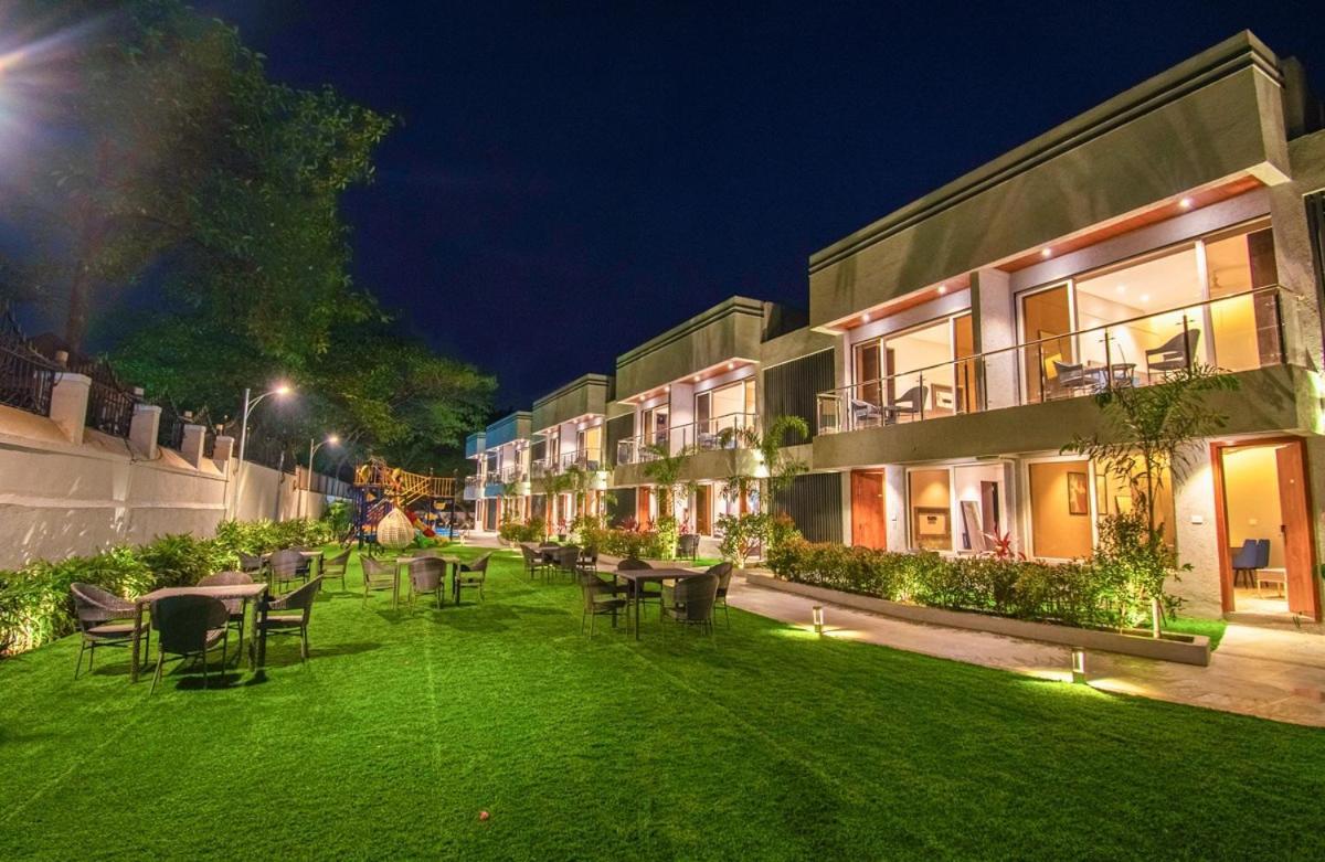Meritas Aura Resort Lonavala Extérieur photo