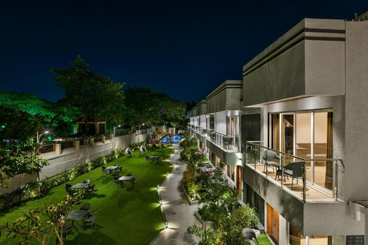 Meritas Aura Resort Lonavala Extérieur photo