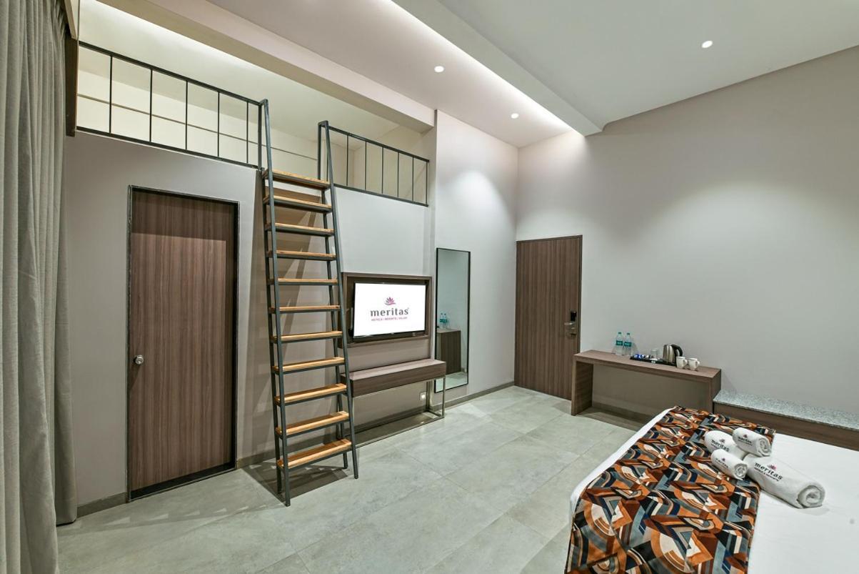 Meritas Aura Resort Lonavala Extérieur photo