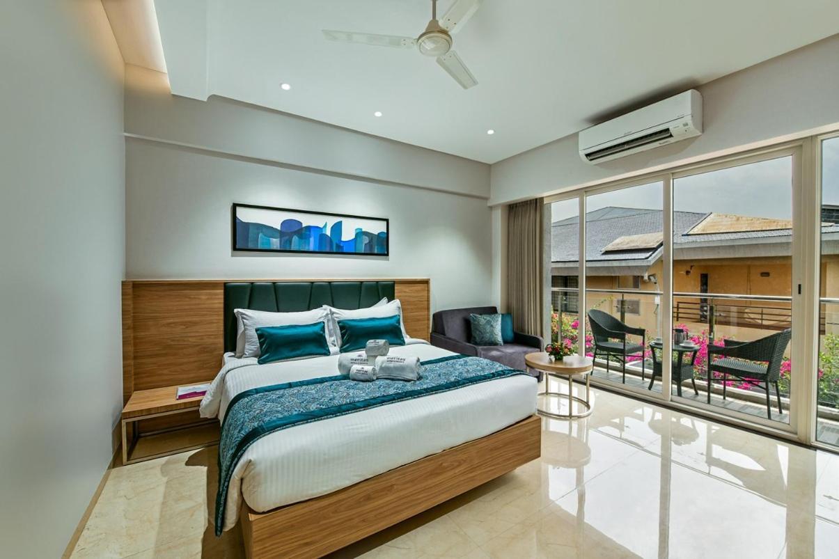 Meritas Aura Resort Lonavala Extérieur photo